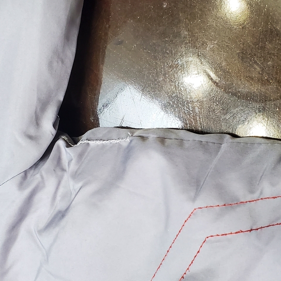 Kids 10/12 (Med.) Gray and Red Jacket - Picture 9 of 10